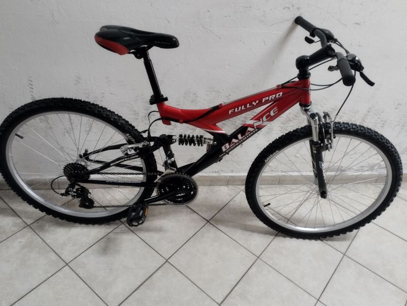 Starší renovované jízdní kolo horské - MTB pánské 26" Balance Fully Pro