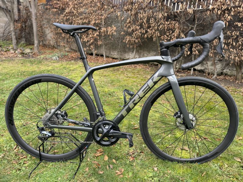 Trek Émonda SL6 vel. 54cm, Shinamo Ultegra disc, karbon kola AEOLUS a řídítka XXX