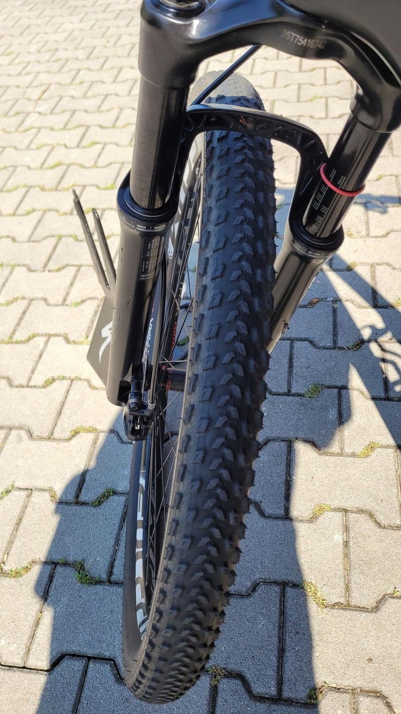 Nadstandardně vybavený SPECIALIZED Epic Comp Carbon