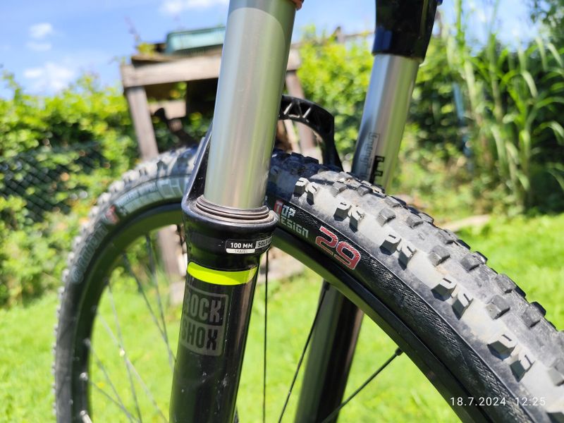 Specialized Epic Comp 2014 - FSR - celoodpružené - velikost M