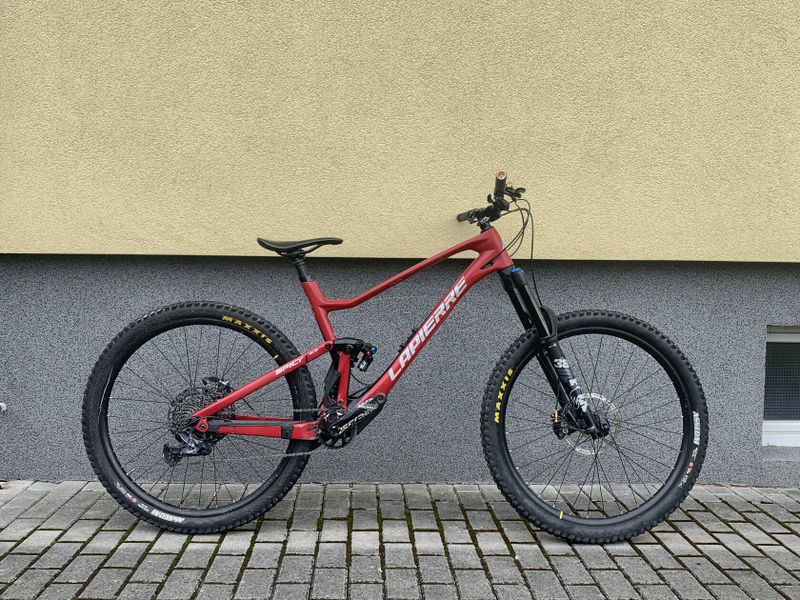 LAPIERRE SPICY CF 6.9 | brzdy shimano saint | progresivní pružina canecreek