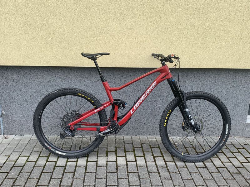 LAPIERRE SPICY CF 6.9 | brzdy shimano saint | progresivní pružina canecreek