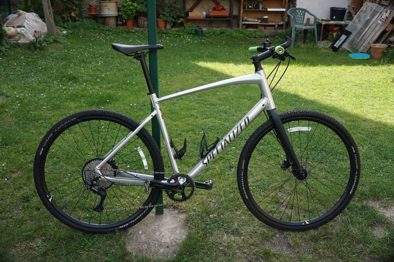 Výrazná SLEVA - Specialized Sirrus X 3.0 2021 