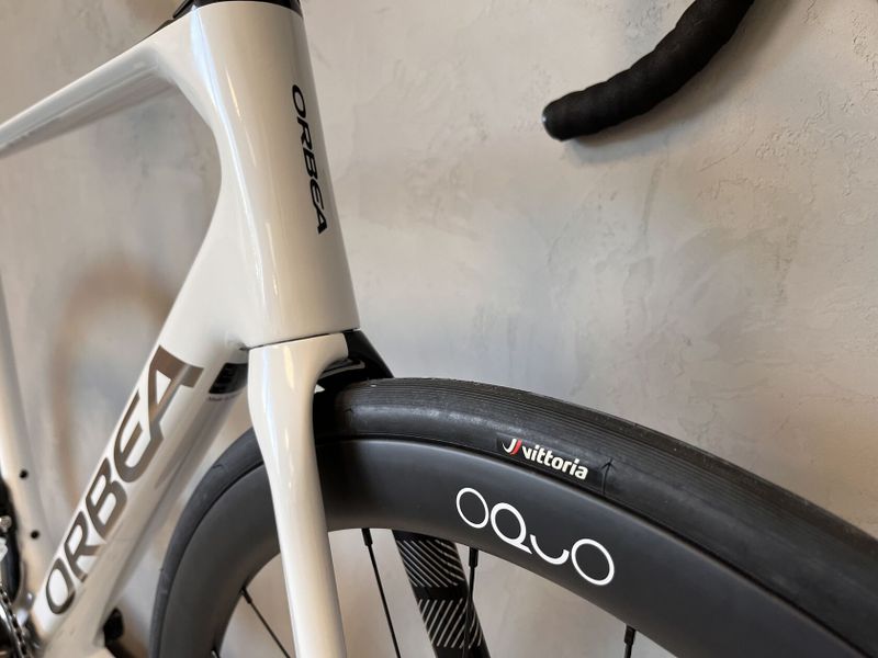 Nové silniční kolo Orbea Orca M35i v MyO designu