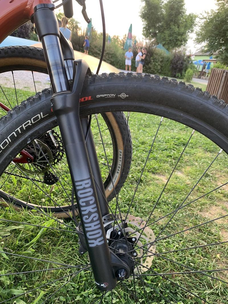 Specialized rockhopper elite