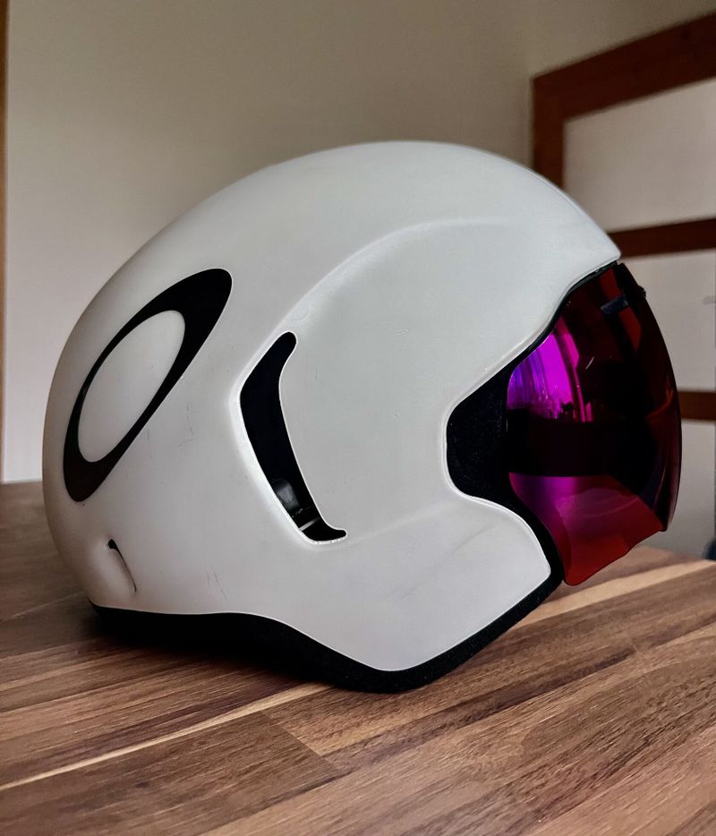 Prodám Oakley Aro 7 / aero cyklistickou přilbu