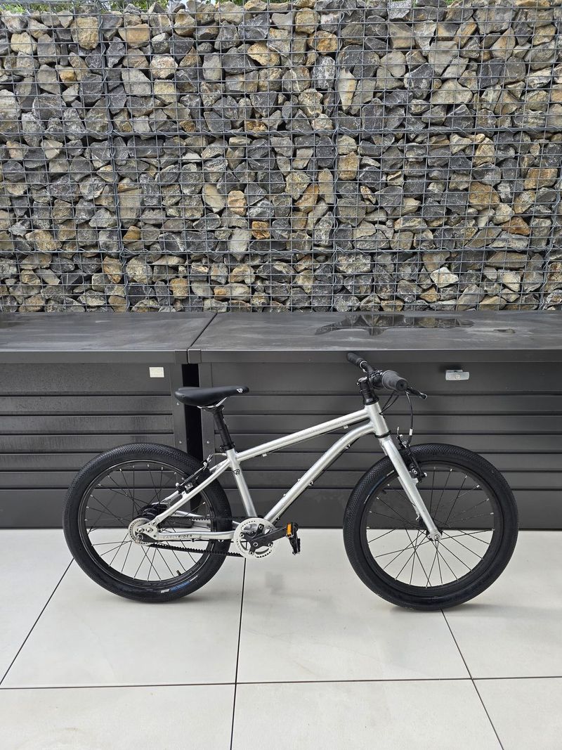 Early rider belter Hellion urban 20"