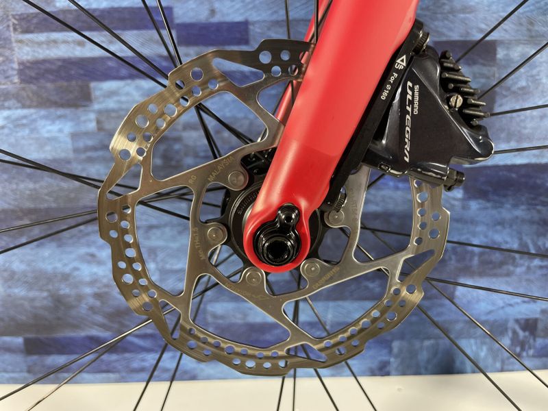 Výprodej kol z půjčovny na konci října Merida SCULTURA carbon Ultegra DISC 2x11 