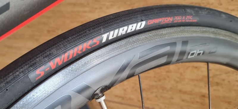  Komplet silniční obutí Specialized, S-Works (2x pláště + 2x duše)