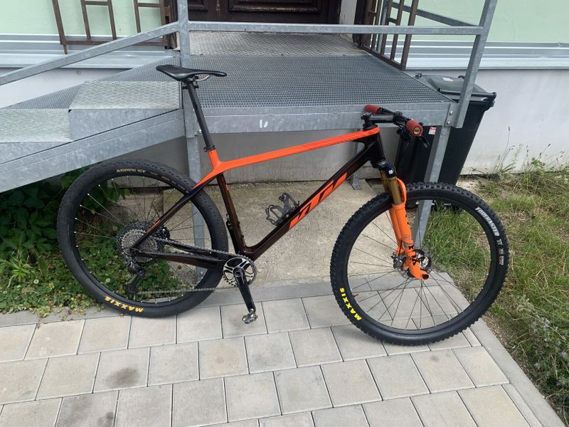 KTM Myroon Exonic 2023/24 vel.XL