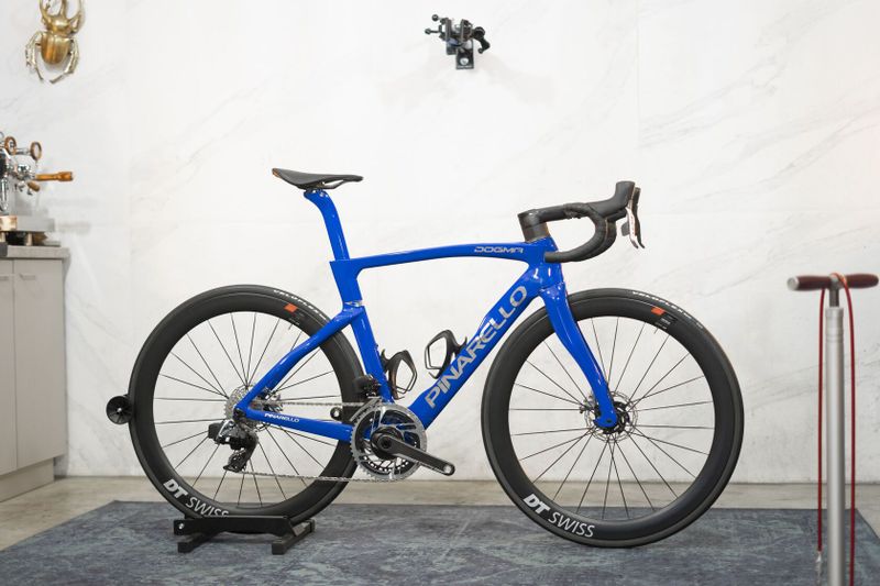 Pinarello Dogma F 53 na 172-181cm (moje stavba)