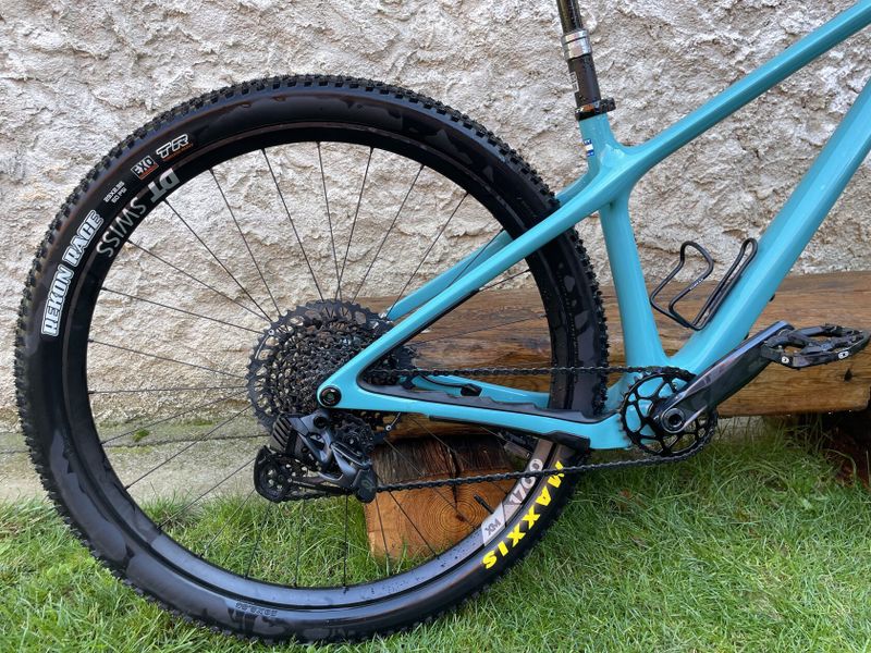 Yeti ARC TurQ Carbon vel. M