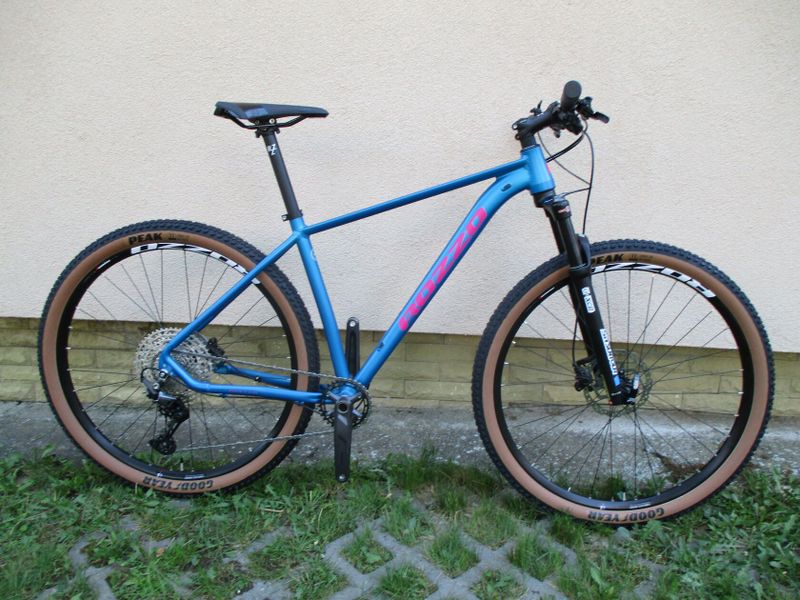 Nové 29" kolo ROZZO BOOST Grace 40, vzduchová vidlice Suntour XCR, Shimano Deore 1x12, pevné osy