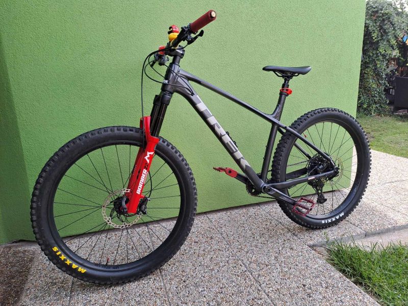 Trek Roscoe 7 model 2020, Vel. XL, vidlice Marzocchi Z2 140mm