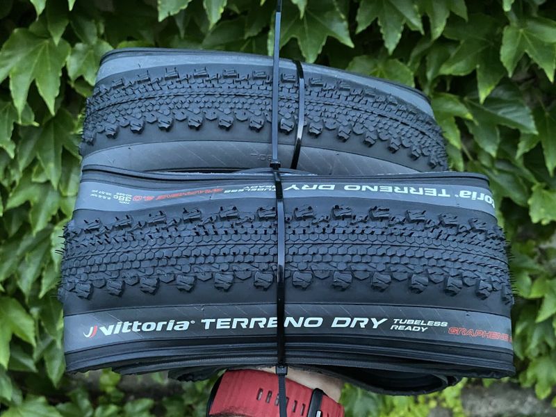 Vittoria Terrano Dry TLR Graphene 2.0 40x622