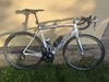 Specialized Tarmac Comp s karbonovymi koly Pells.