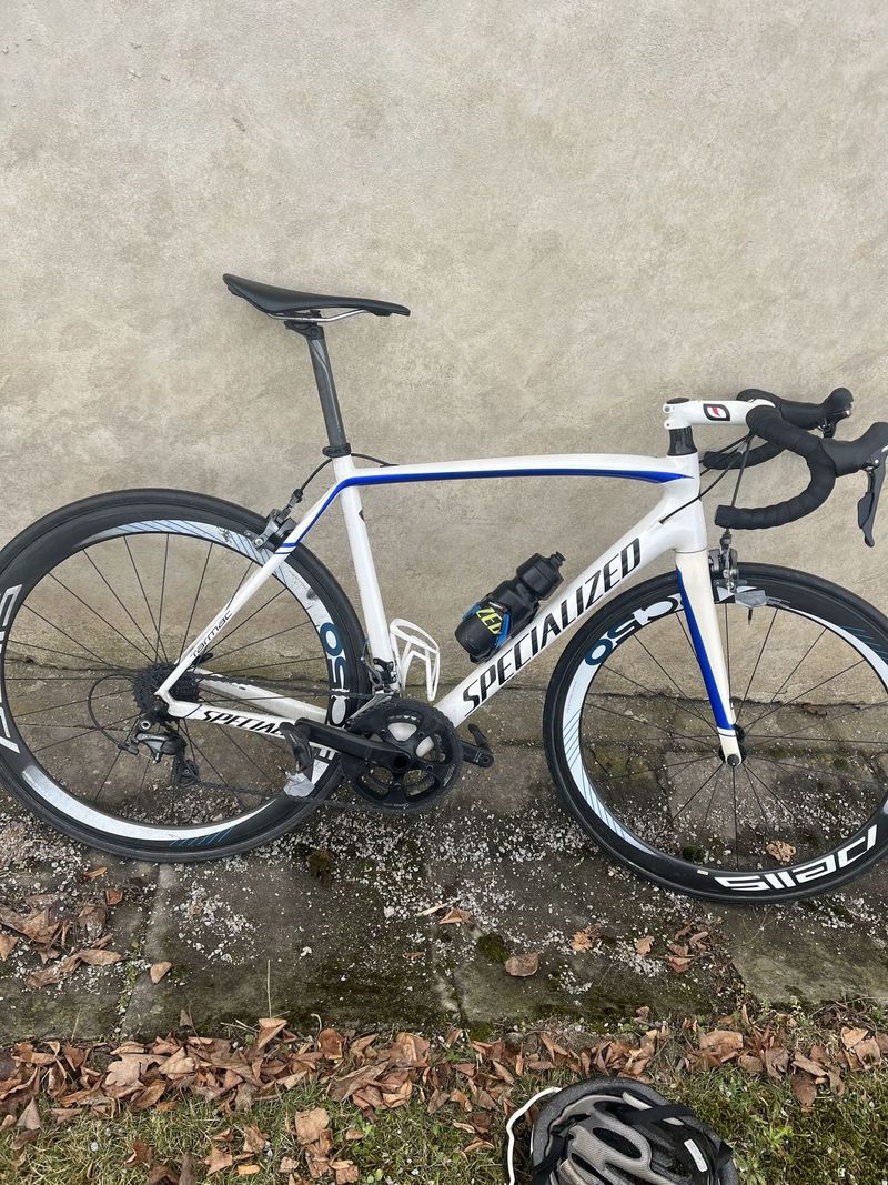 Specialized Tarmac Comp s karbonovymi koly Pells.