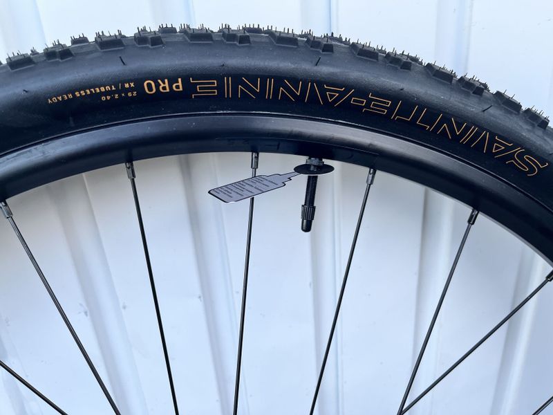 Zapletena kola Bontrager kowee TLR