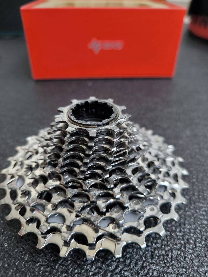 Sram Rival xg-1250 12 speed 10-30t