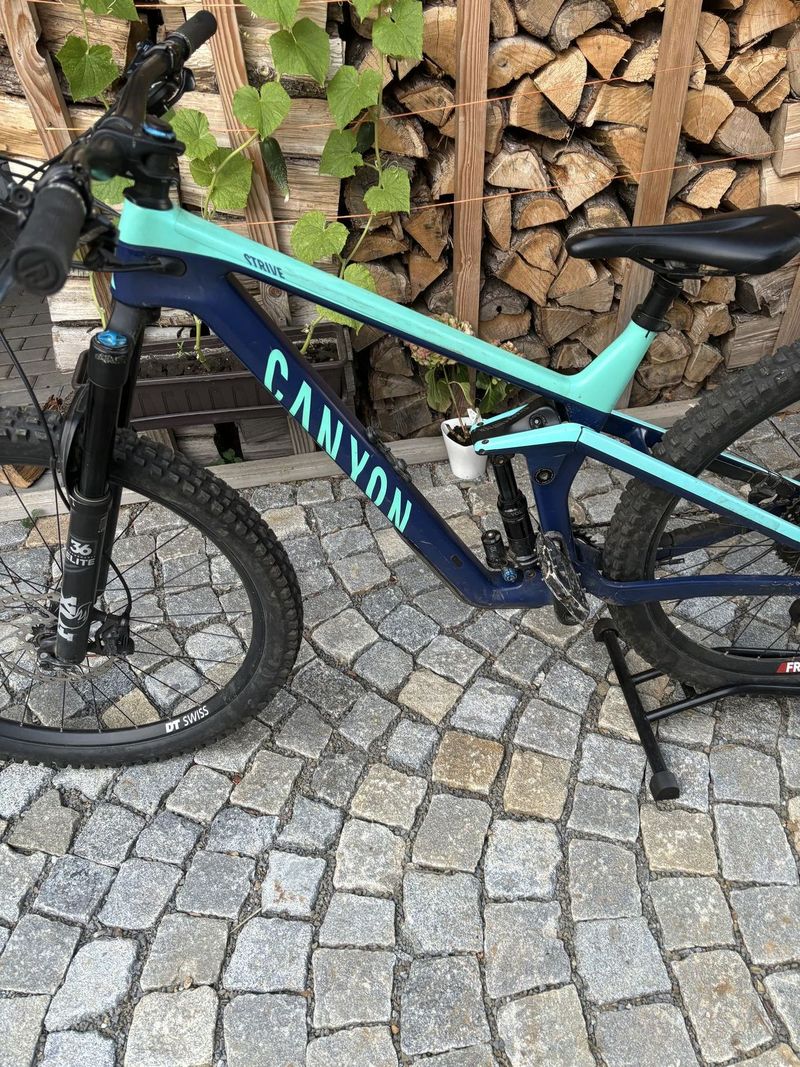 Prodám canyon strive CF 8 (enduro raketu)