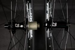 Nove 27.5"+ (27.5x2.8") Boost Enduro/Trail/AM/MTB kolesa