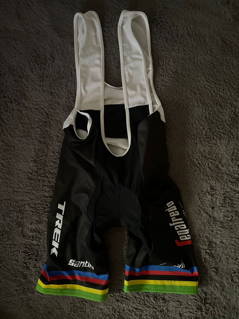 Cyklistický set dres, kratasy, rukavice a ponožky