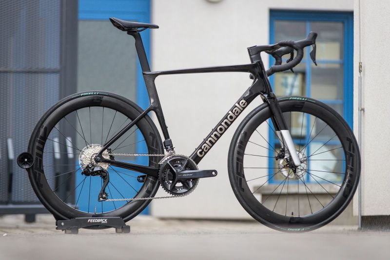 Silniční kolo Cannondale SuperSix EVO Custom - Karbonová kola, kombo řidítka + Druhý pár kol ZDARMA