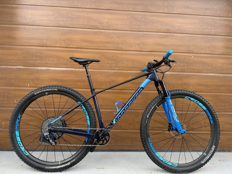 Mondraker podium Carbon R 29, Marlin blue - odlehčená přestavba