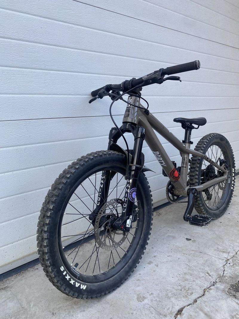 Commencal Meta HT 20”