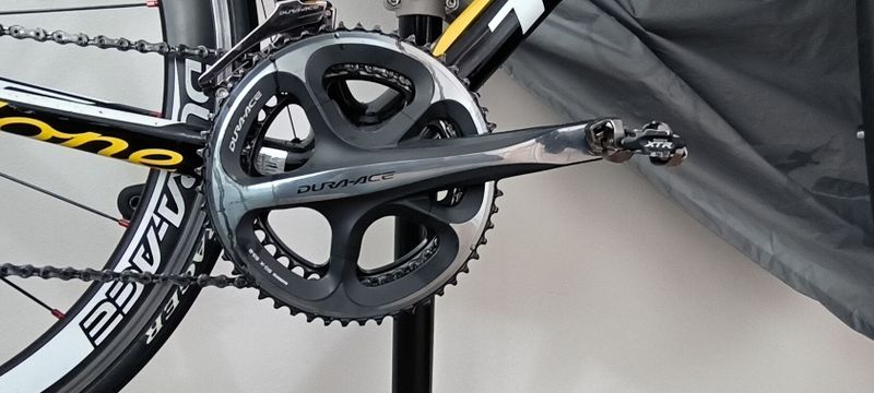 Prodám závodní silniční kolo Trek Madone 6.2 OCLV2 Carbon stav nového kola 