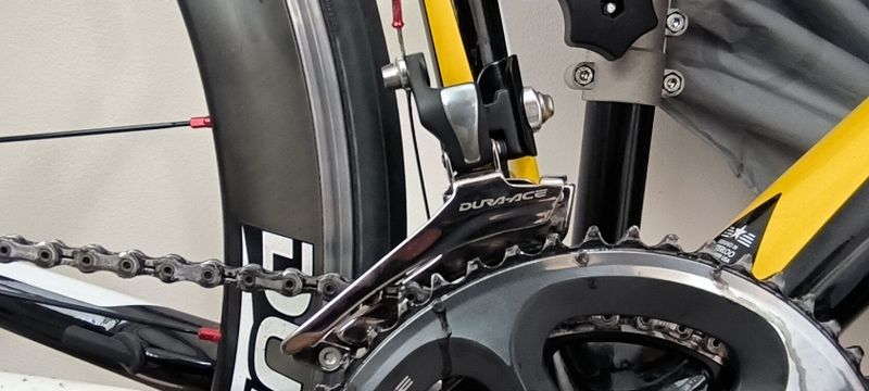 Prodám závodní silniční kolo Trek Madone 6.2 OCLV2 Carbon stav nového kola 