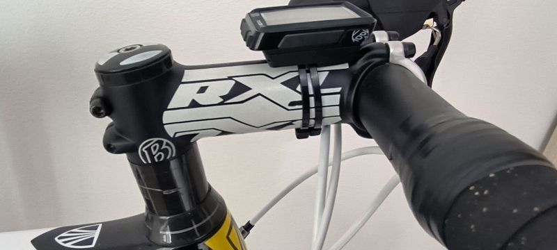 Prodám závodní silniční kolo Trek Madone 6.2 OCLV2 Carbon stav nového kola 