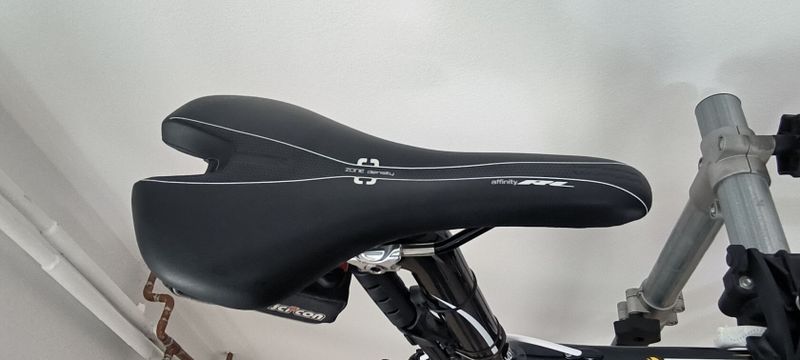 Prodám závodní silniční kolo Trek Madone 6.2 OCLV2 Carbon stav nového kola 