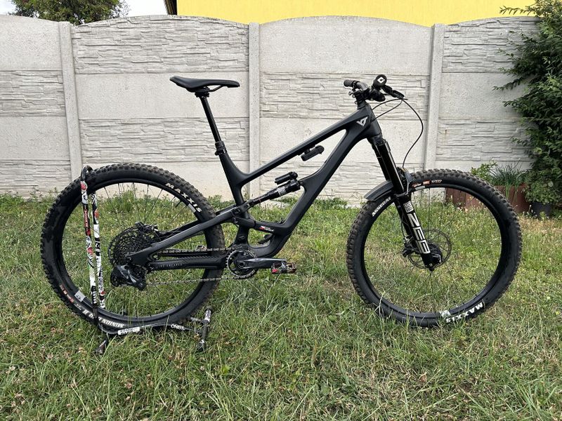 YT Capra Core 3 XL 29"