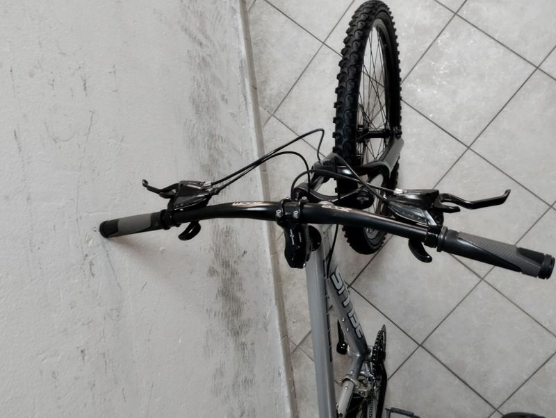 Starší renovované jízdní kolo horské - MTB pánské 26" Pells Razzer