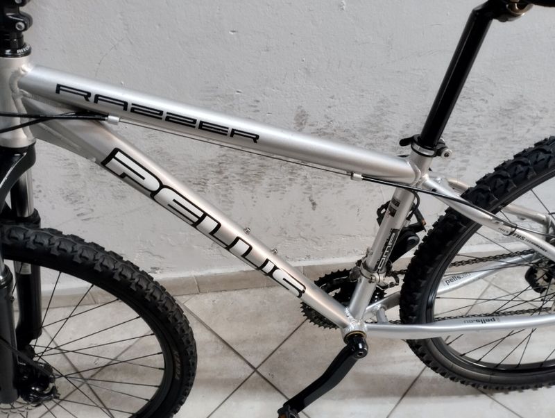 Starší renovované jízdní kolo horské - MTB pánské 26" Pells Razzer