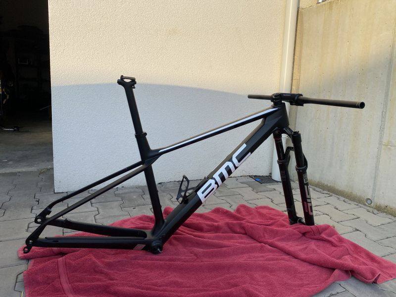 BMC Twostroke + vidlice (Rock Shox SID Ultimate ) s kokpitem