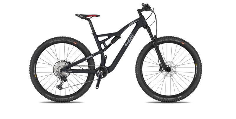 Zcela nové karbonové celoodpružené XC/Trail kolo. (+-) Shim XT, velikost L, 13 kg, XTR přehazovačka