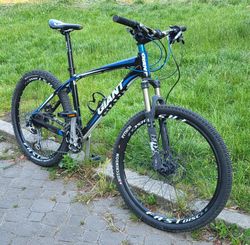 26" Horské kolo GIANT shimano XT 3x10 , brzdy SLX, kola Remerx, vidlice FOX uzamykatelná