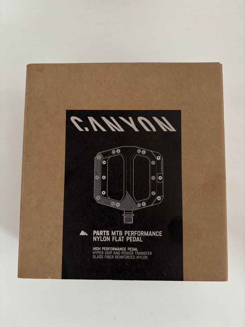 Prodám nerozbalené pedály na horské kolo - Canyon MTB Nylon Flat Pedals