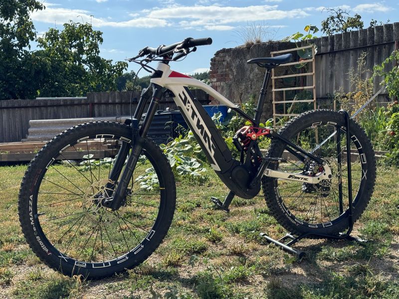 Fantic XEF 1.9 RACE vel. S enduro ebike 