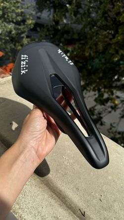 Fizik Vento Argo R5 140 mm sedlo