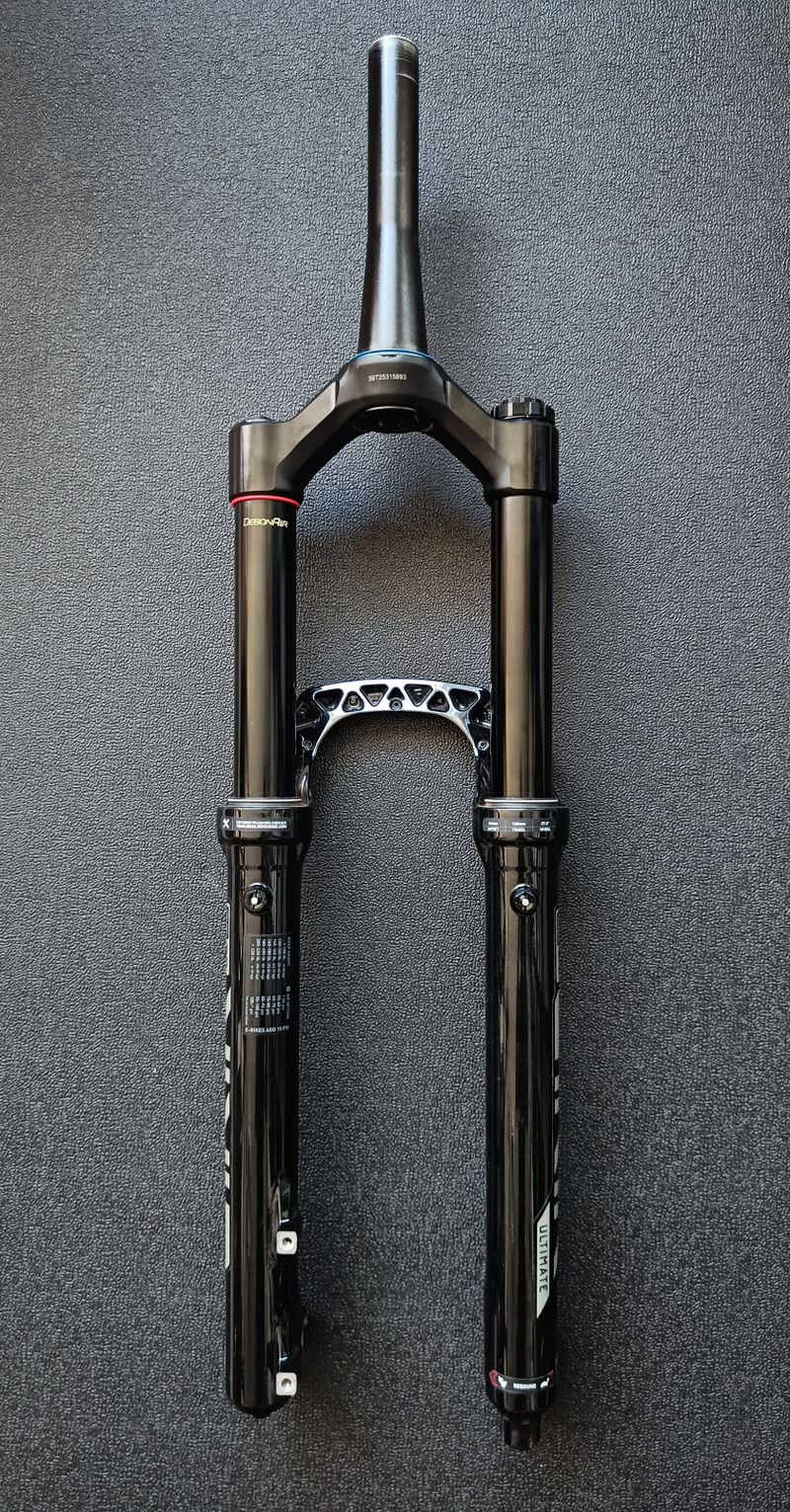 RockShox Lyrik Ultimate Charger 3 RC2 Debon Air+ 27.5" - 160mm - 44mm Offset