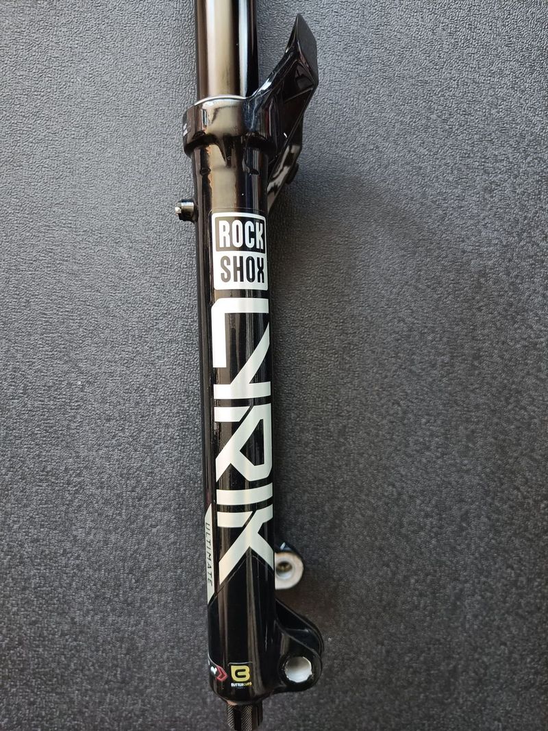 RockShox Lyrik Ultimate Charger 3 RC2 Debon Air+ 27.5" - 160mm - 44mm Offset