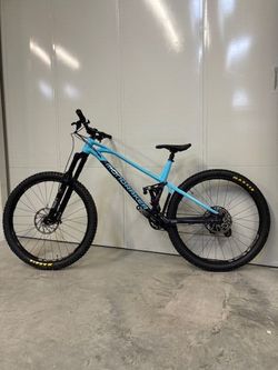 Výprodej testovacích kol Mondraker FOXY R-blue