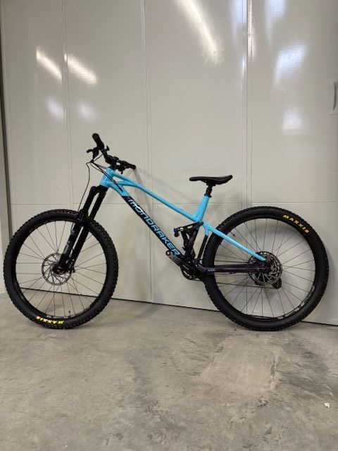 Výprodej testovacích kol Mondraker FOXY R-blue