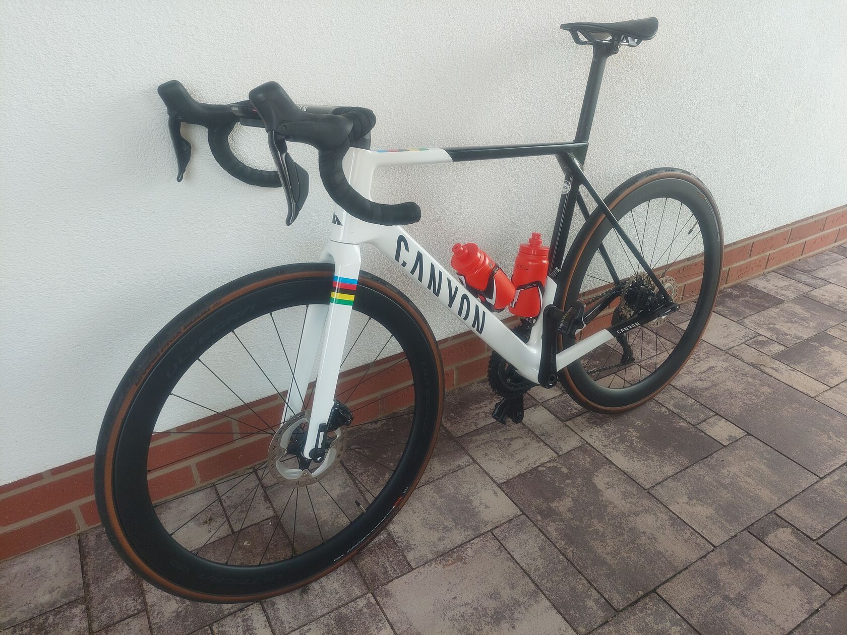 Prodám CANYON CF SL7 s koly ULTEGRA C50