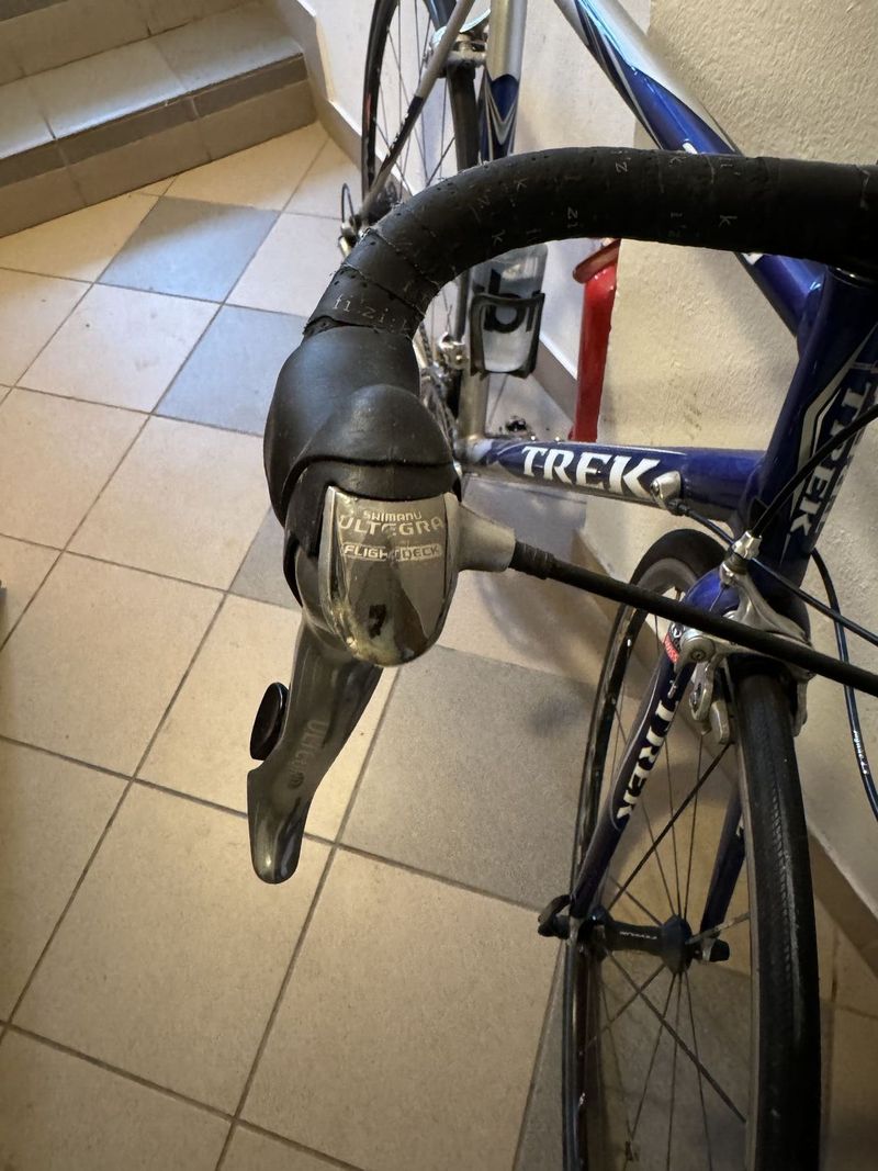 Trek 2300