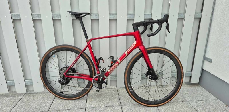 Superior X Road, vel. L, top stav, Force eTap AXS + Quarq, Zipp 303S