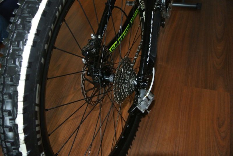 SPECIALIZED ENDURO COMP FSR velikost M rok 2012